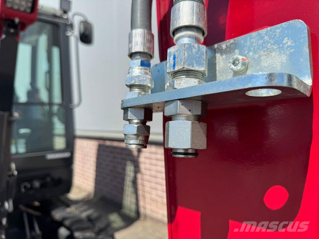 Yanmar SV26 小型挖掘机