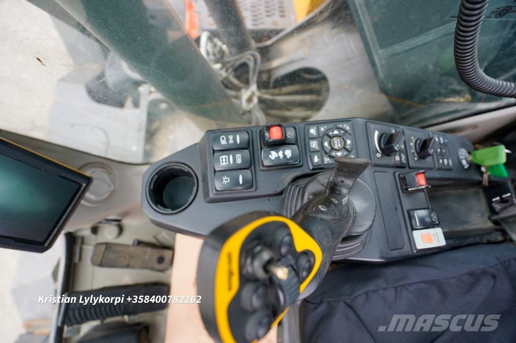 Volvo EWR150E PYÖRÄOHJAUS حفارات بعجل