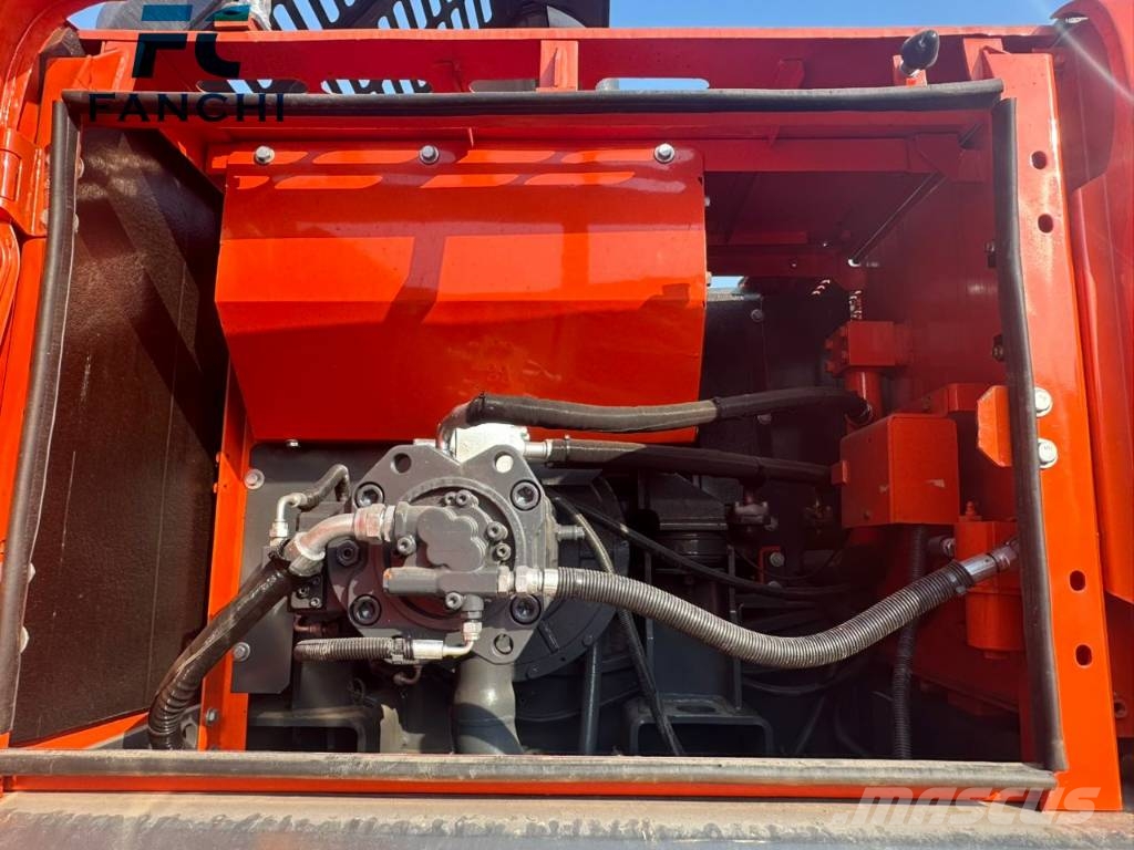 Doosan DX 225 LC 大型油圧ショベル12t以上（パワーショベル・ユンボ）