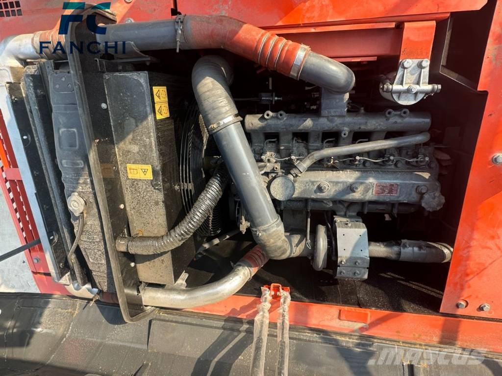Doosan DX 225 LC 大型油圧ショベル12t以上（パワーショベル・ユンボ）