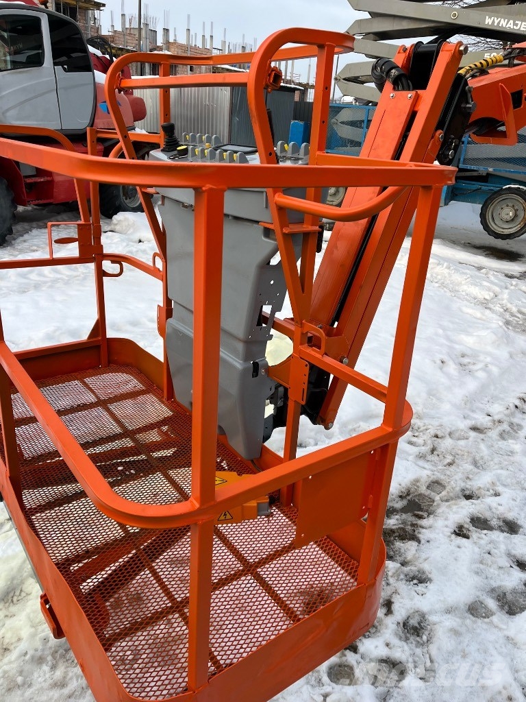JLG 520 AJ 曲臂高空工作平台