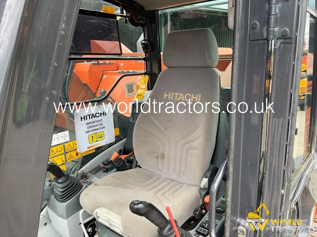 Hitachi ZX 225 US LC-6 Escavadeiras de esteiras