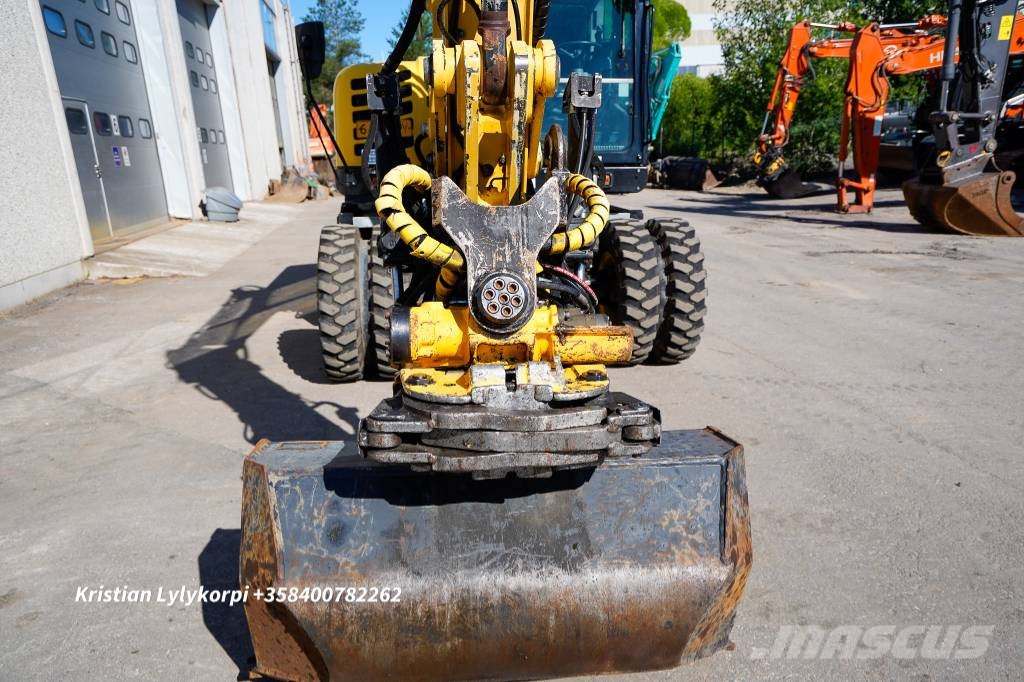 Yanmar B110W ENGCONILLA حفارات بعجل
