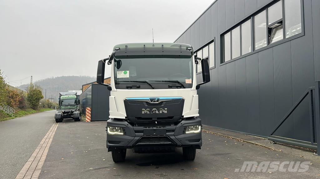 MAN TGS 33.440 TGS 33.440 BB 6X4 Euro 2 EXPORT 曳引機組件