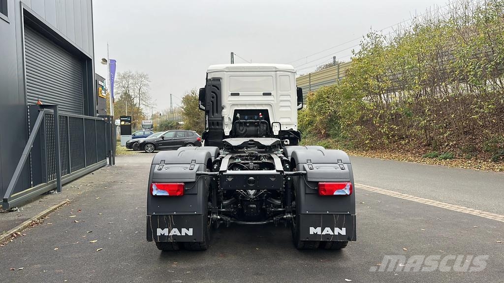 MAN TGS 33.440 TGS 33.440 BB 6X4 Euro 2 EXPORT 曳引機組件