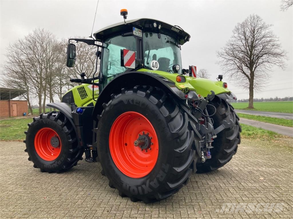 CLAAS Axion 810 Cis+ 트랙터
