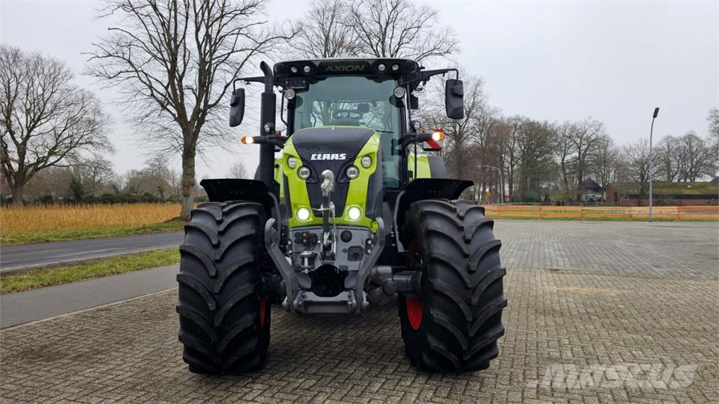 CLAAS Axion 810 Cis+ 트랙터