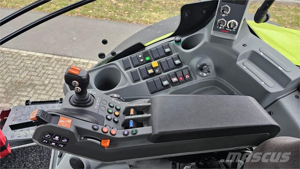 CLAAS Axion 810 Cis+ 트랙터