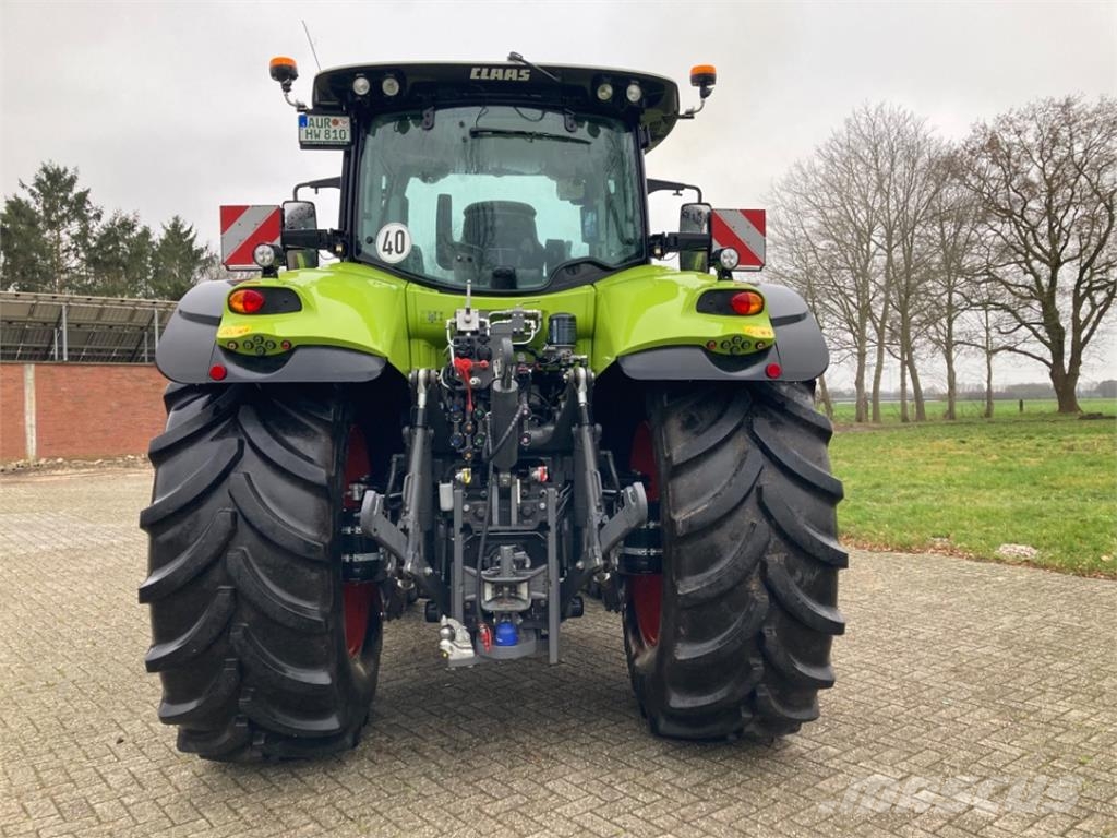 CLAAS Axion 810 Cis+ 트랙터