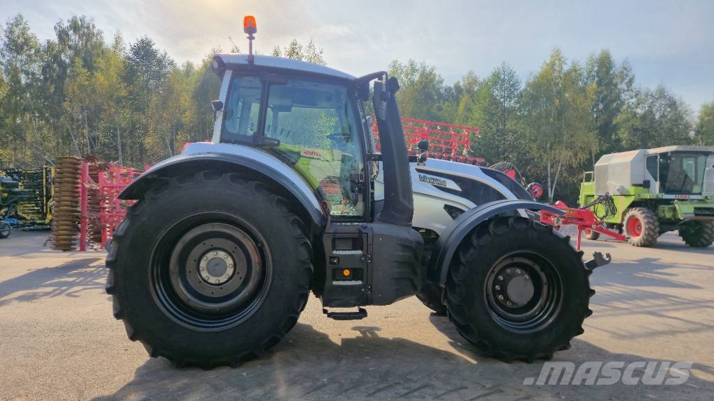 Valtra T 254 الجرارات