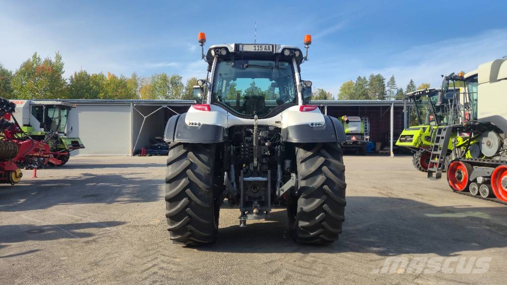 Valtra T 254 الجرارات
