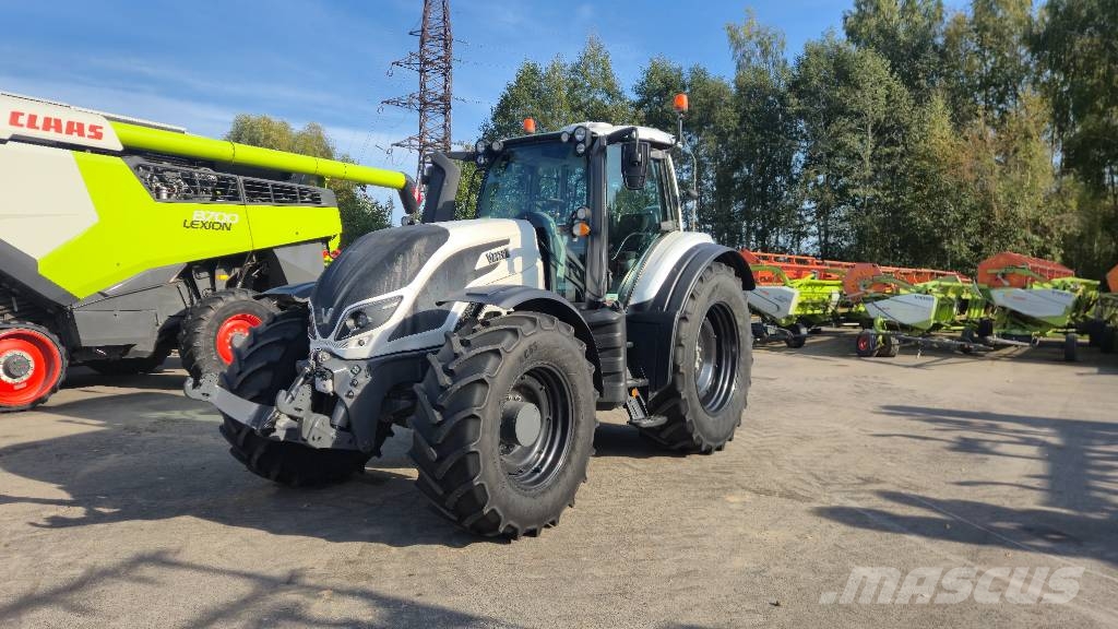Valtra T 254 الجرارات