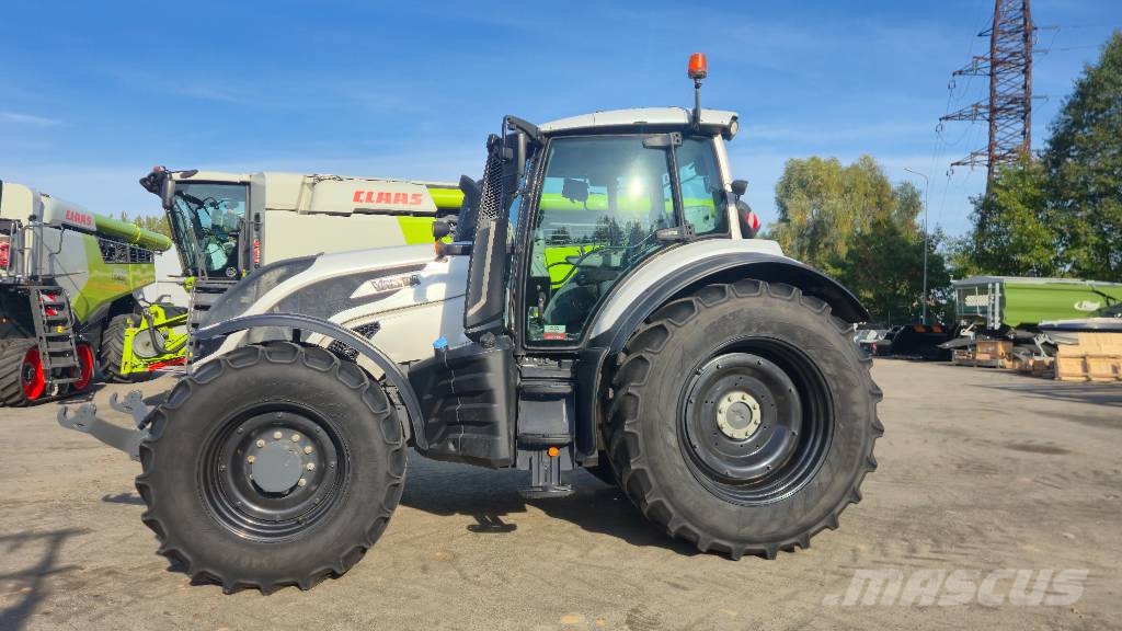 Valtra T 254 الجرارات