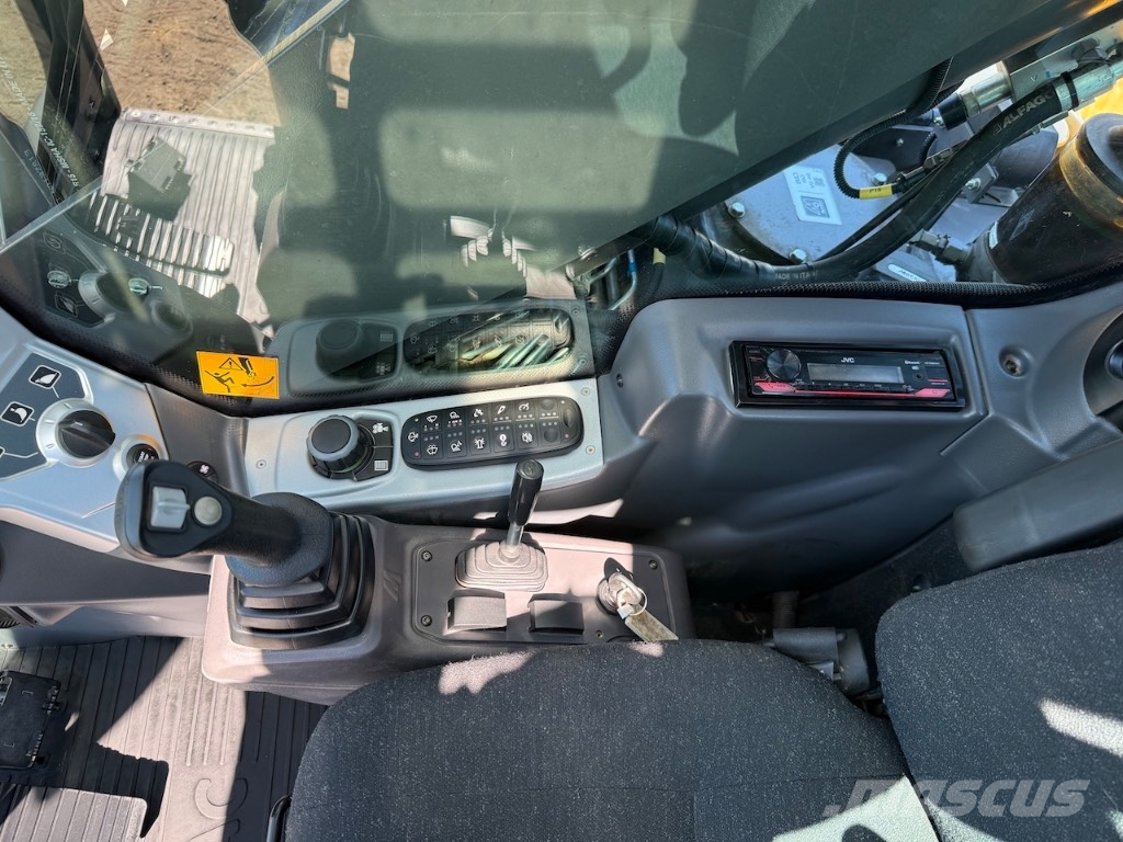 Mecalac 8 MCR Rupsgraafmachines