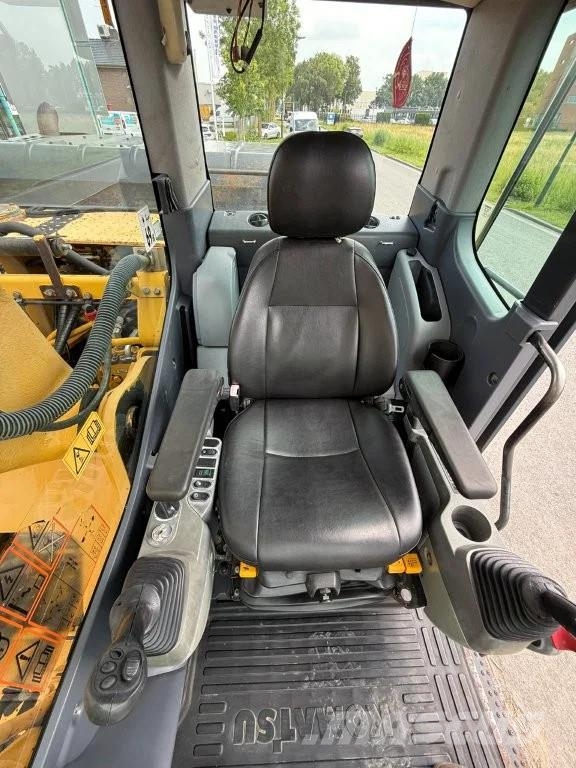 Komatsu PC210-8 Εκσκαφείς με ερπύστριες