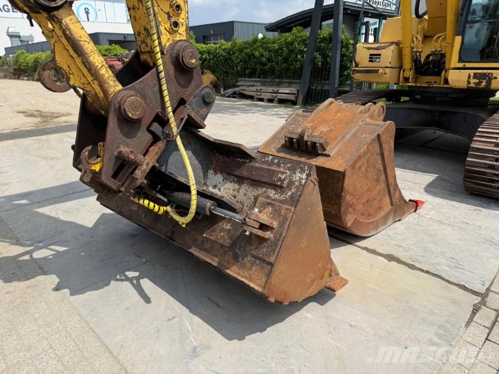 Komatsu PC210-8 Εκσκαφείς με ερπύστριες