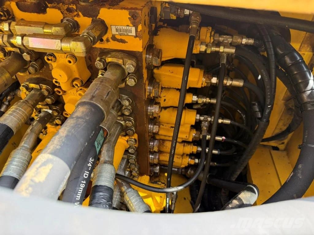 Komatsu PC210-8 Εκσκαφείς με ερπύστριες