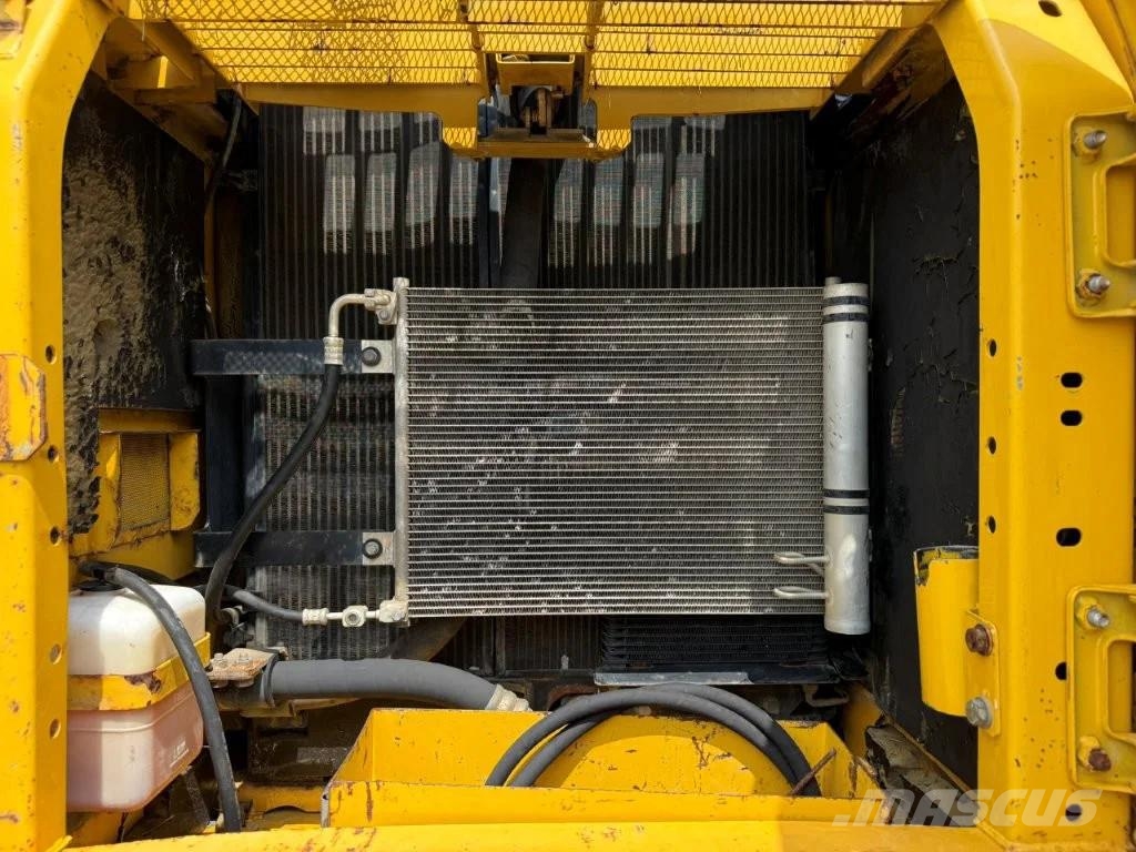 Komatsu PC210-8 Εκσκαφείς με ερπύστριες