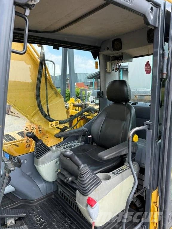 Komatsu PC210-8 Εκσκαφείς με ερπύστριες