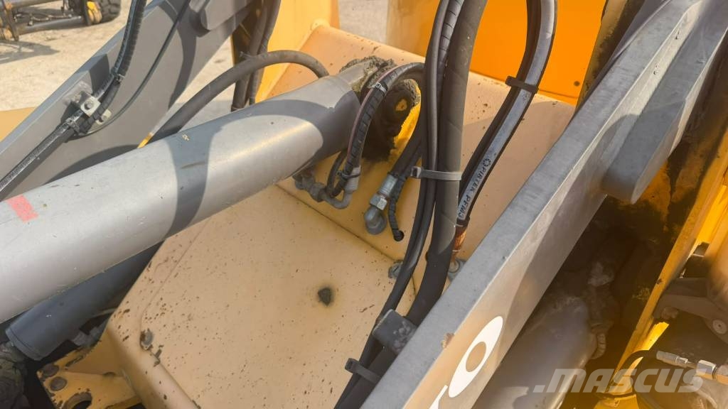 Volvo L 30 B Pale gommate