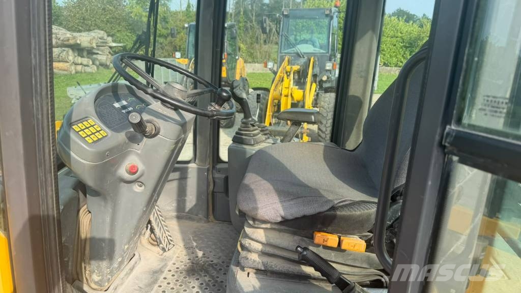 Volvo L 30 B Pale gommate