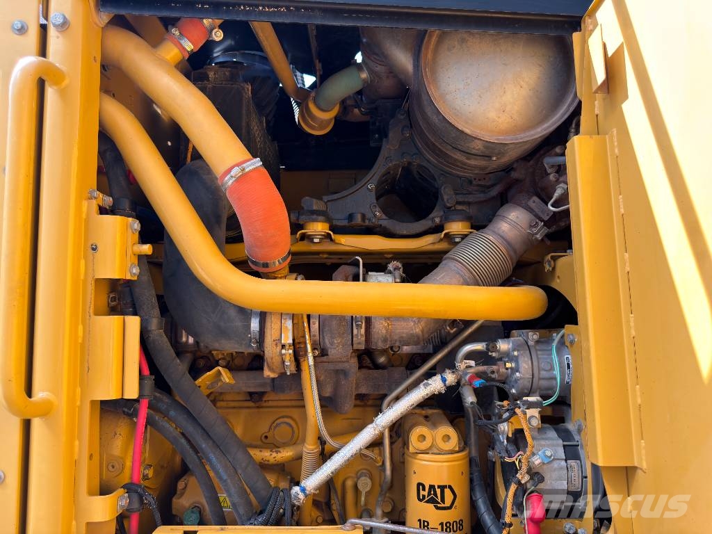 CAT 140M2 Grederji