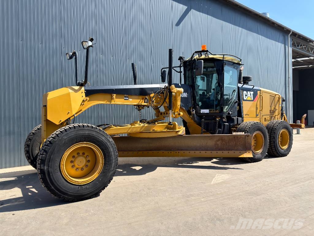 CAT 140M2 Grederji