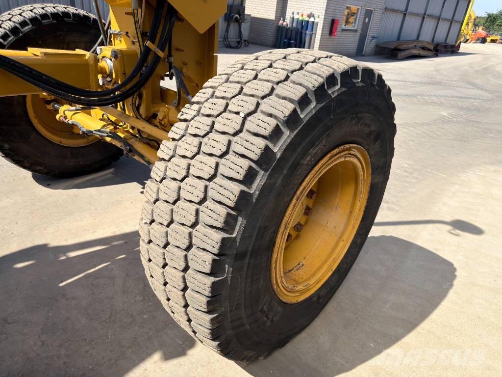 CAT 140M2 Grederji