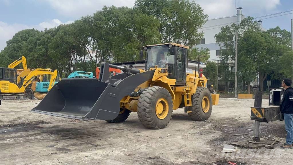 Volvo L 105 휠로우더