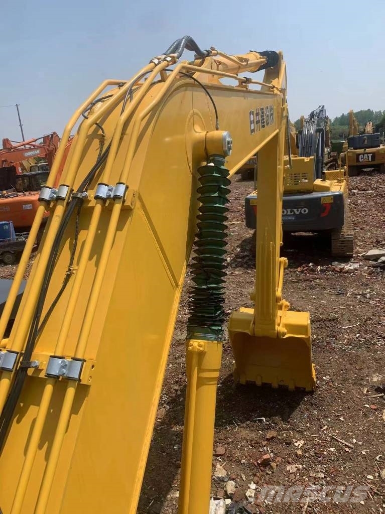 Komatsu PC 200-8 中型油圧ショベル 7ｔ-12ｔ（ユンボ・パワーショベル・バックホー）