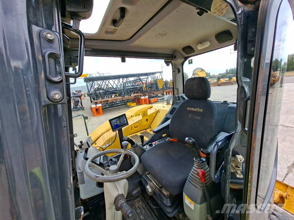 Komatsu PW 118 MR-8 (+ 3 buckets) Wielgraafmachines