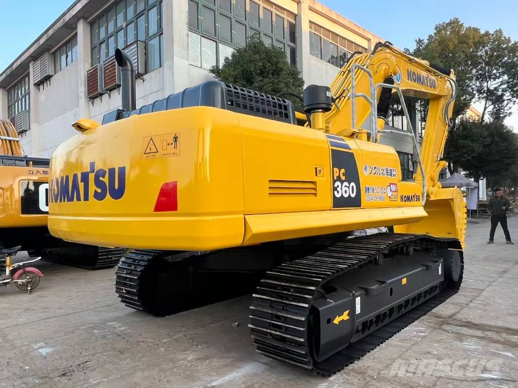 Komatsu PC 360-7 حفارات زحافة