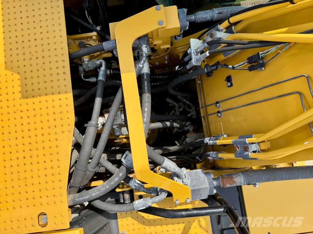 CAT 320 Rupsgraafmachines