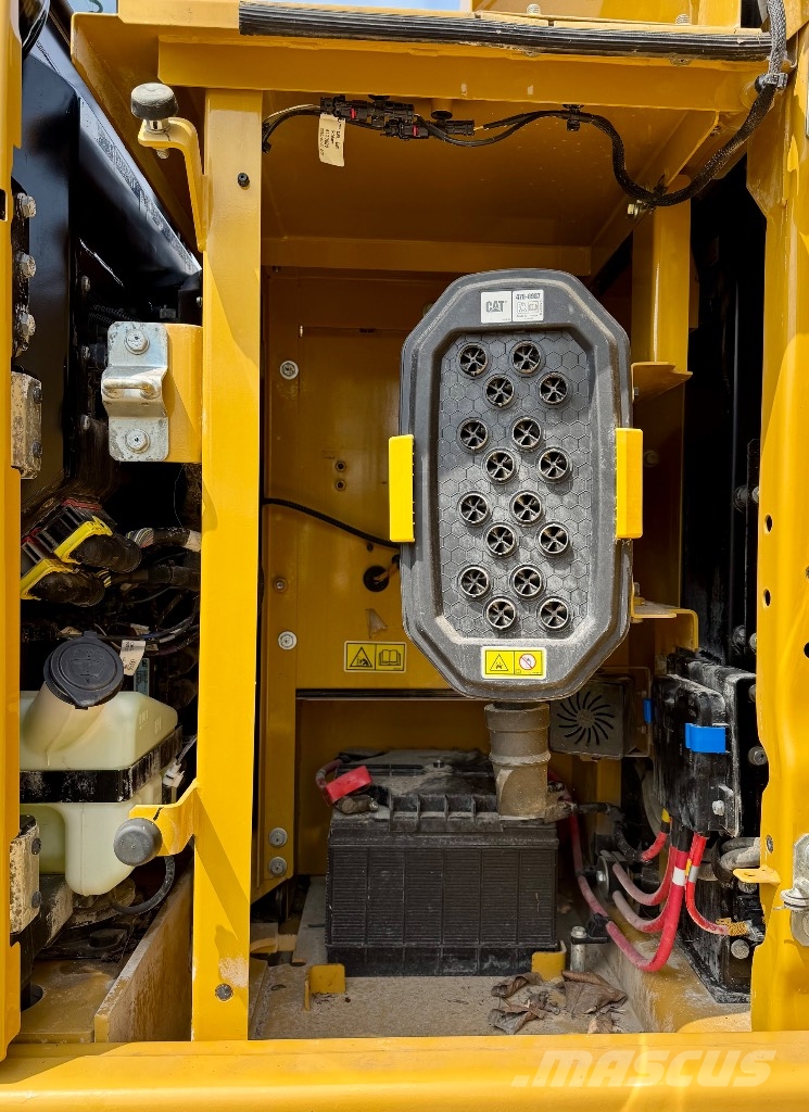 CAT 320 Rupsgraafmachines