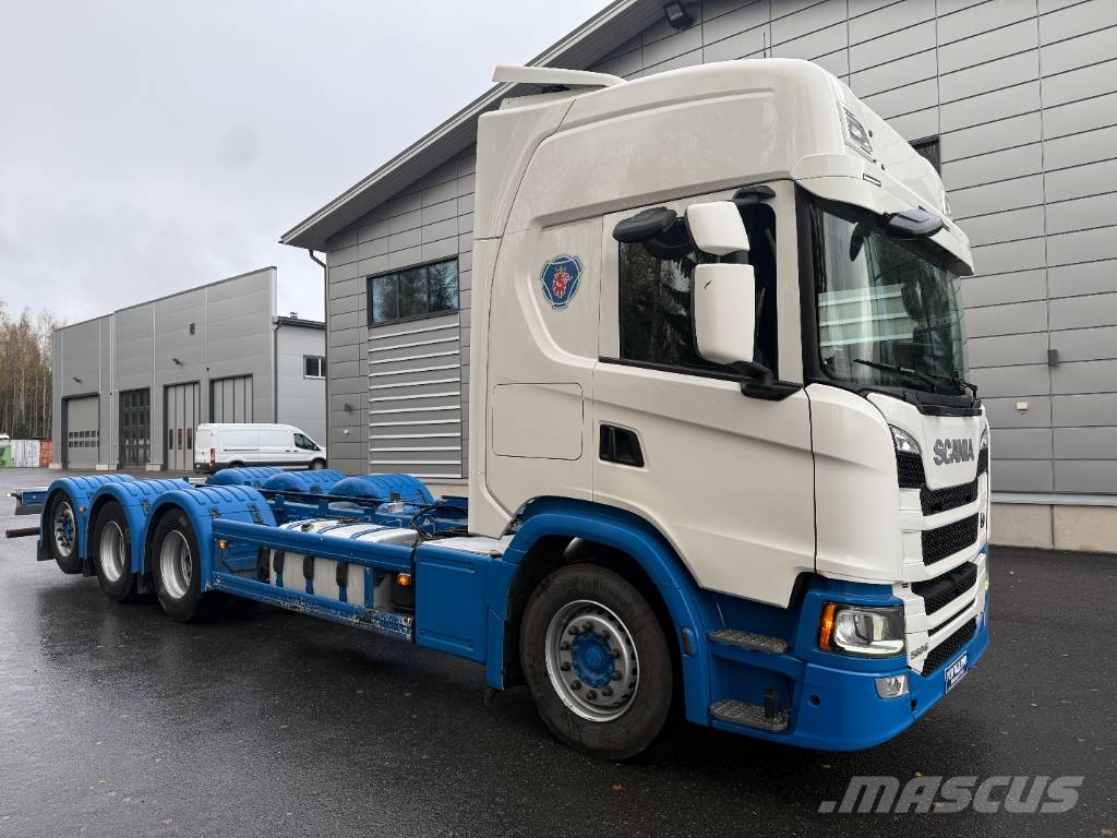Scania G560 8X4*4 Chassis met cabine