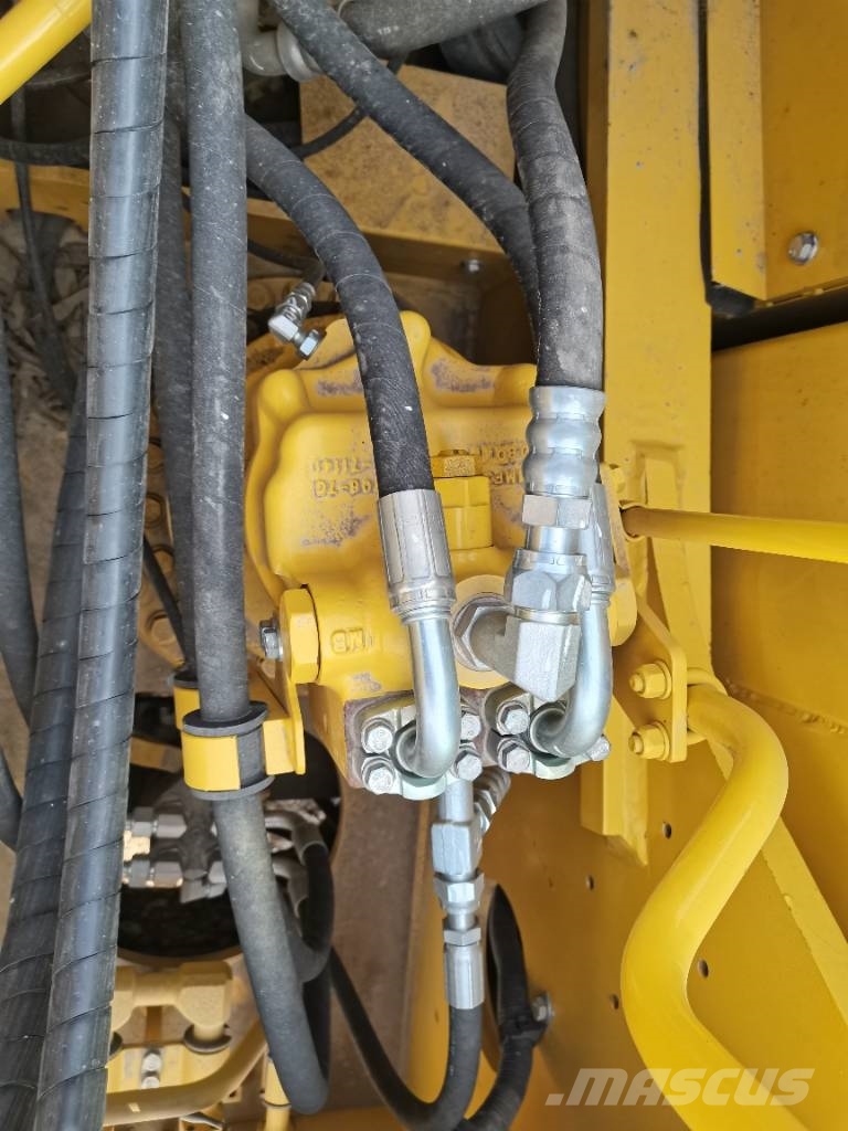 Komatsu PC 240 LC Crawler Excavator Верижен екскаватор