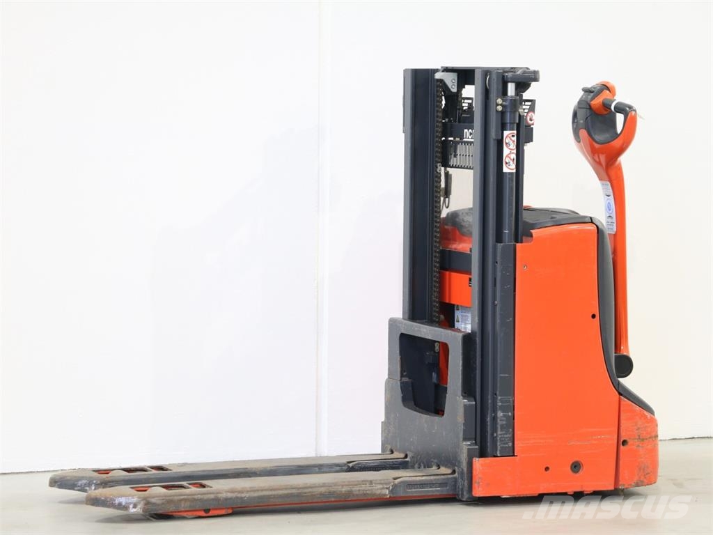Linde D08/1160-00 Pedestrian stacker