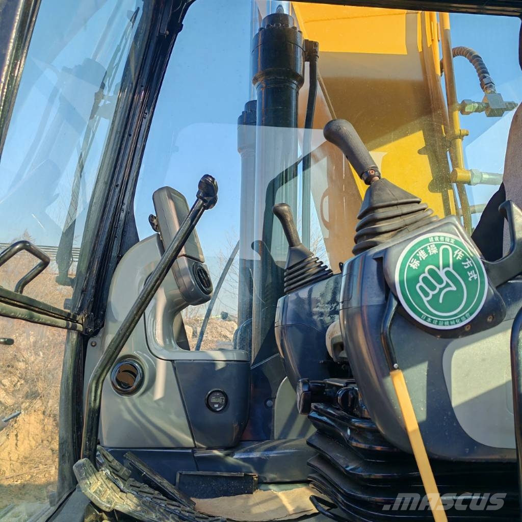 CAT 323 D L Pásová rýpadla