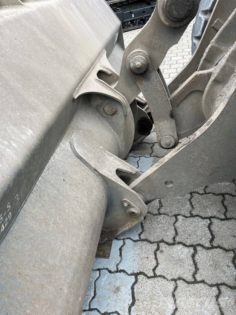 Volvo L 120 H Iekrāvēji uz riteņiem