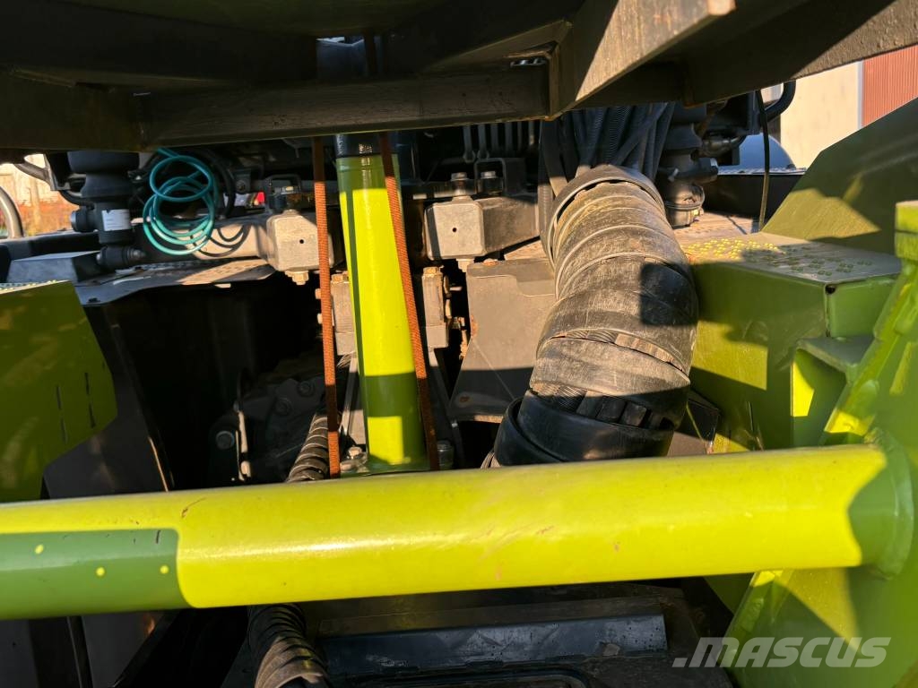 CLAAS Xerion 5000 Trac VC Трактори