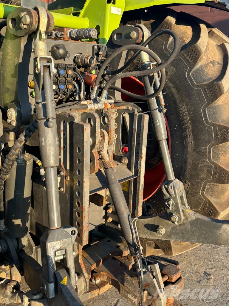 CLAAS Xerion 5000 Trac VC Трактори