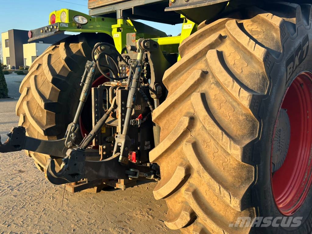 CLAAS Xerion 5000 Trac VC Трактори