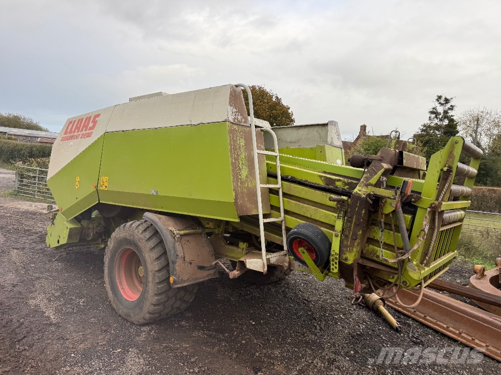CLAAS Quadrant 2200 محزمات مربعة