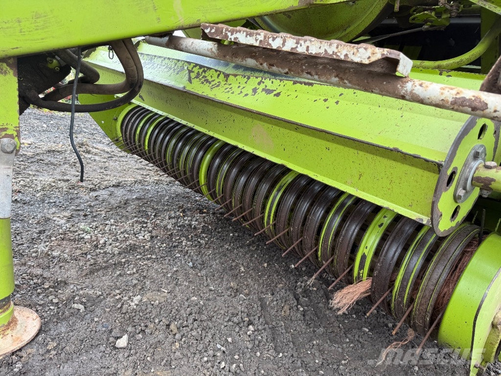 CLAAS Quadrant 2200 محزمات مربعة