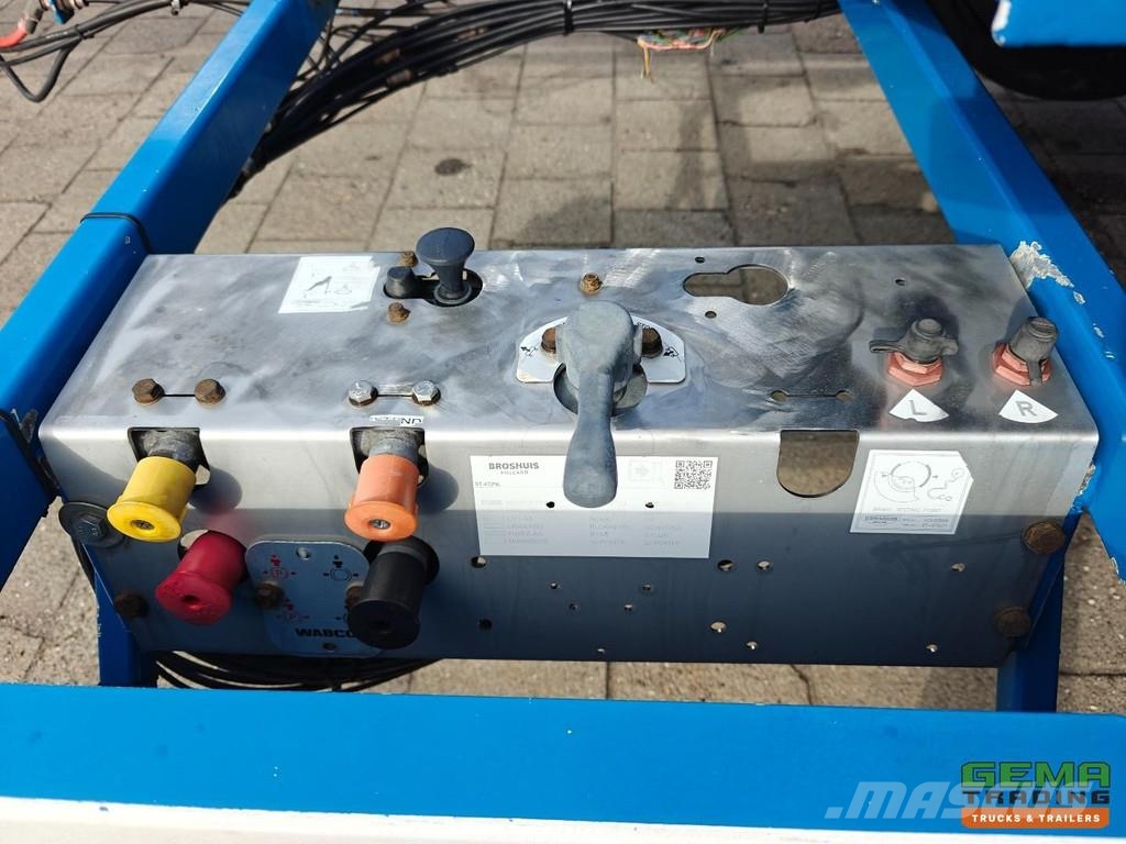 Broshuis 3UCC-39/45 Multi - SAF disc brake - Lift axle - Al Containerauflieger