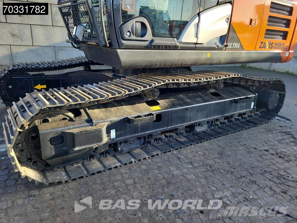 Hitachi ZX220 LC-5G Kāpurķēžu ekskavatori