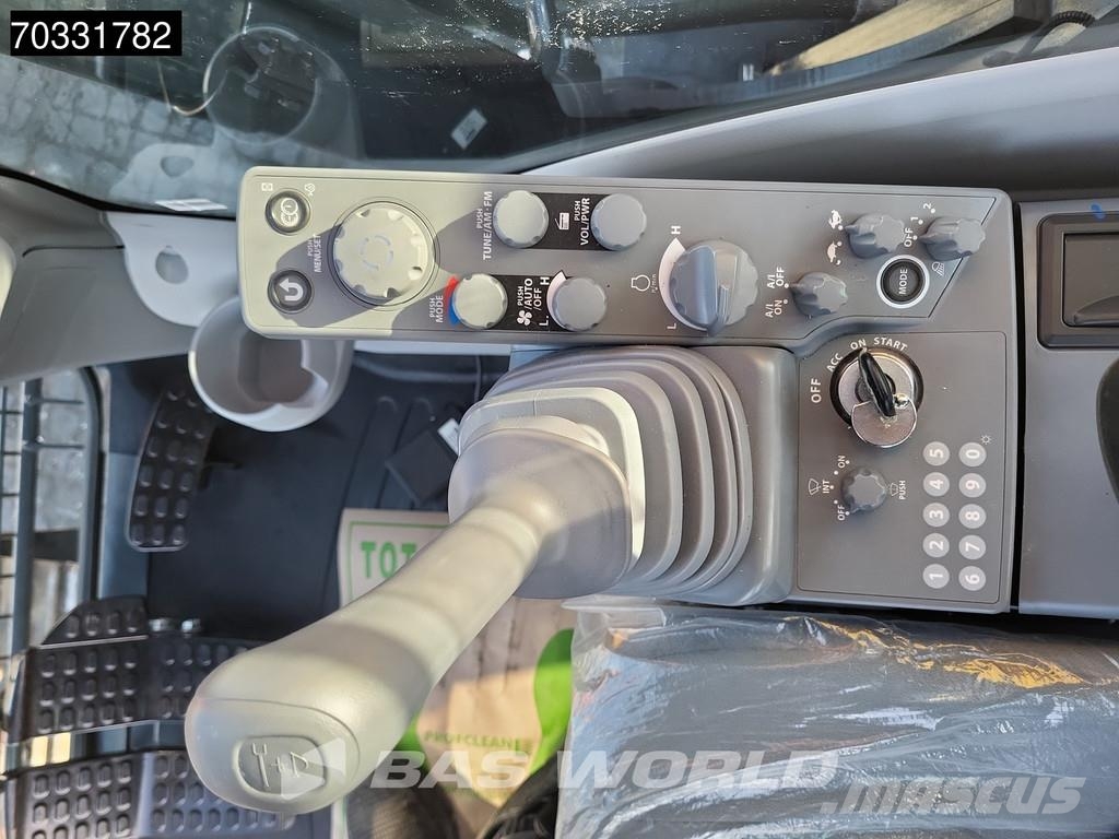 Hitachi ZX220 LC-5G Kāpurķēžu ekskavatori