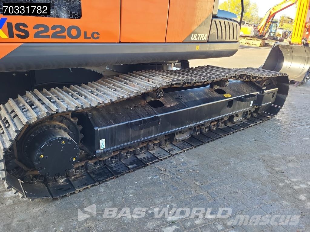 Hitachi ZX220 LC-5G Kāpurķēžu ekskavatori