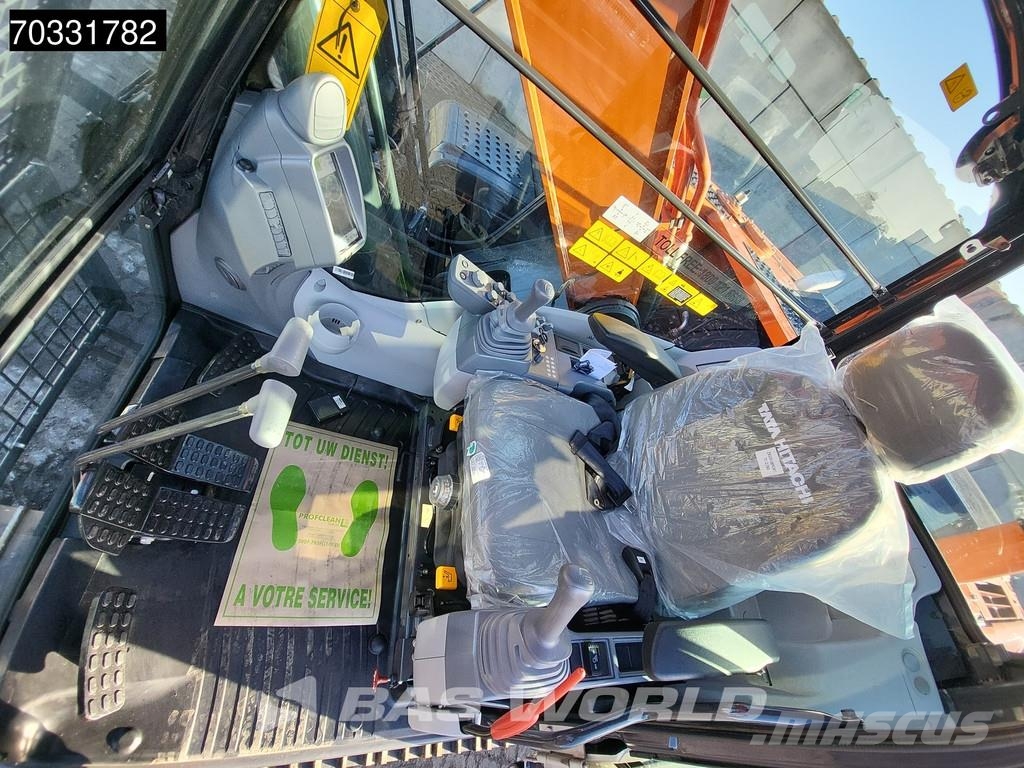 Hitachi ZX220 LC-5G Kāpurķēžu ekskavatori