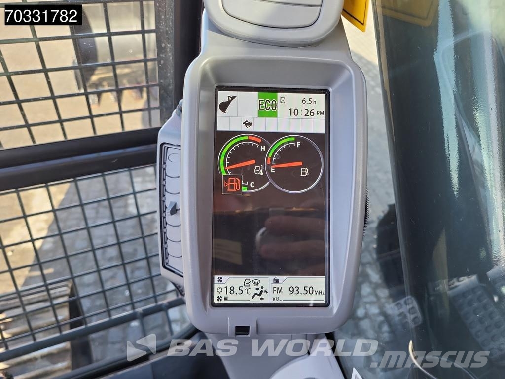 Hitachi ZX220 LC-5G Kāpurķēžu ekskavatori